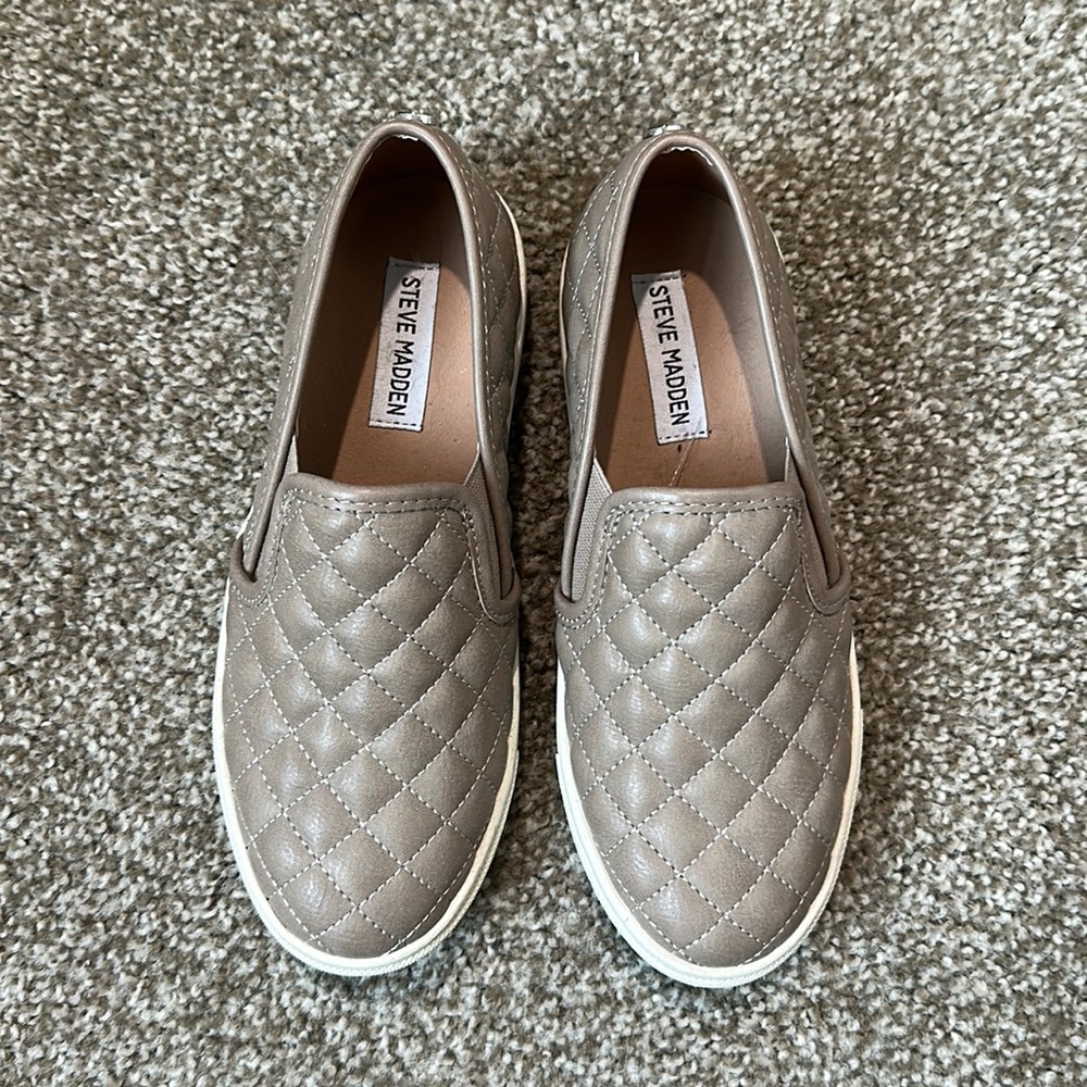 NWOT Steve Madden Shoes
